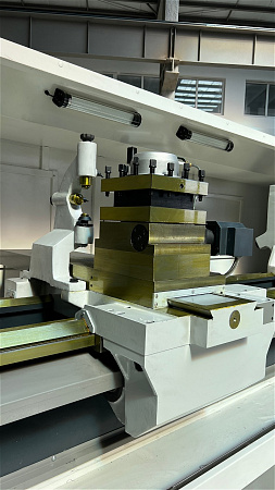 Токарный станок с ЧПУ MetMachine СК6180GH-3000